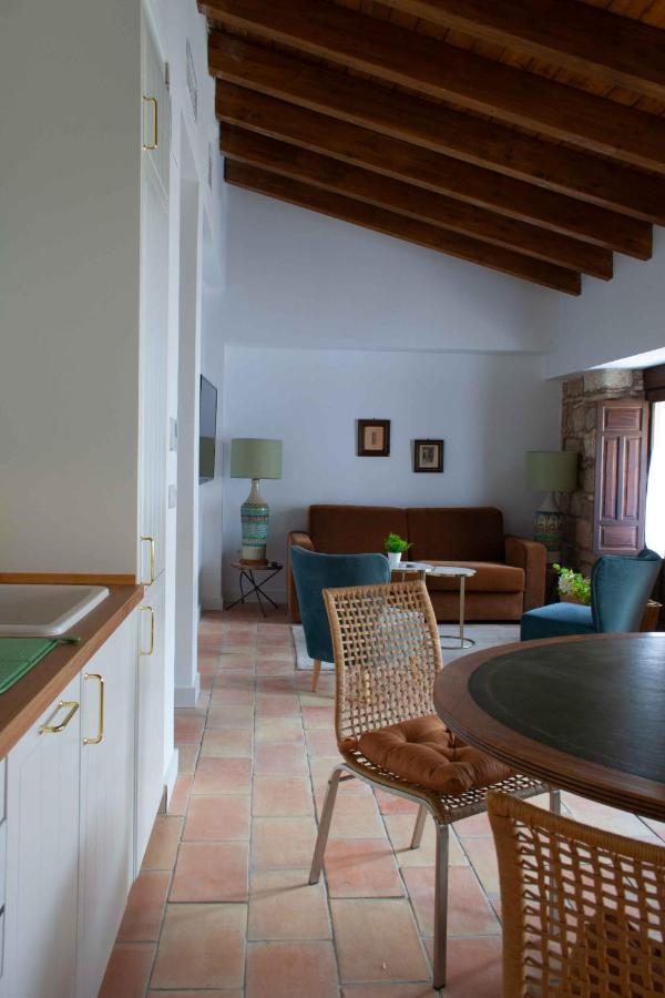 Apartamentos Tres Llaves Palacio De Vela De Los Cobos Ubeda  Bagian luar foto